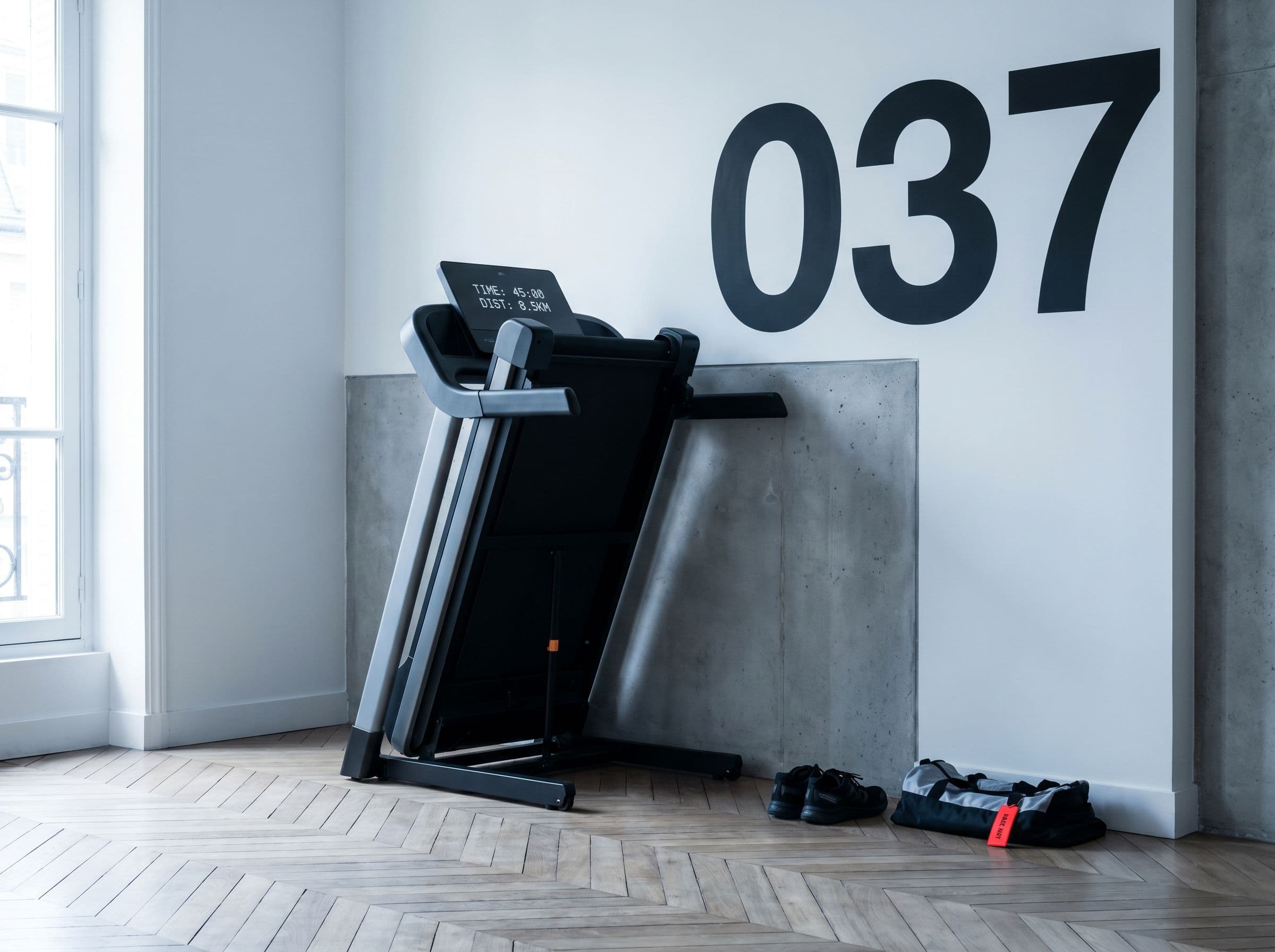 Comment installer un tapis de course pliable chez soi